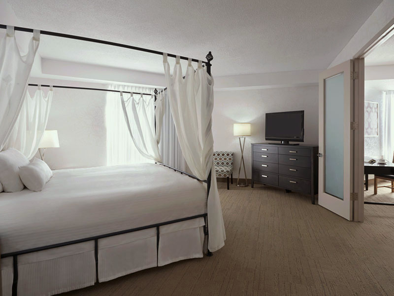 Niagara-on-the-Lake deluxe king suite